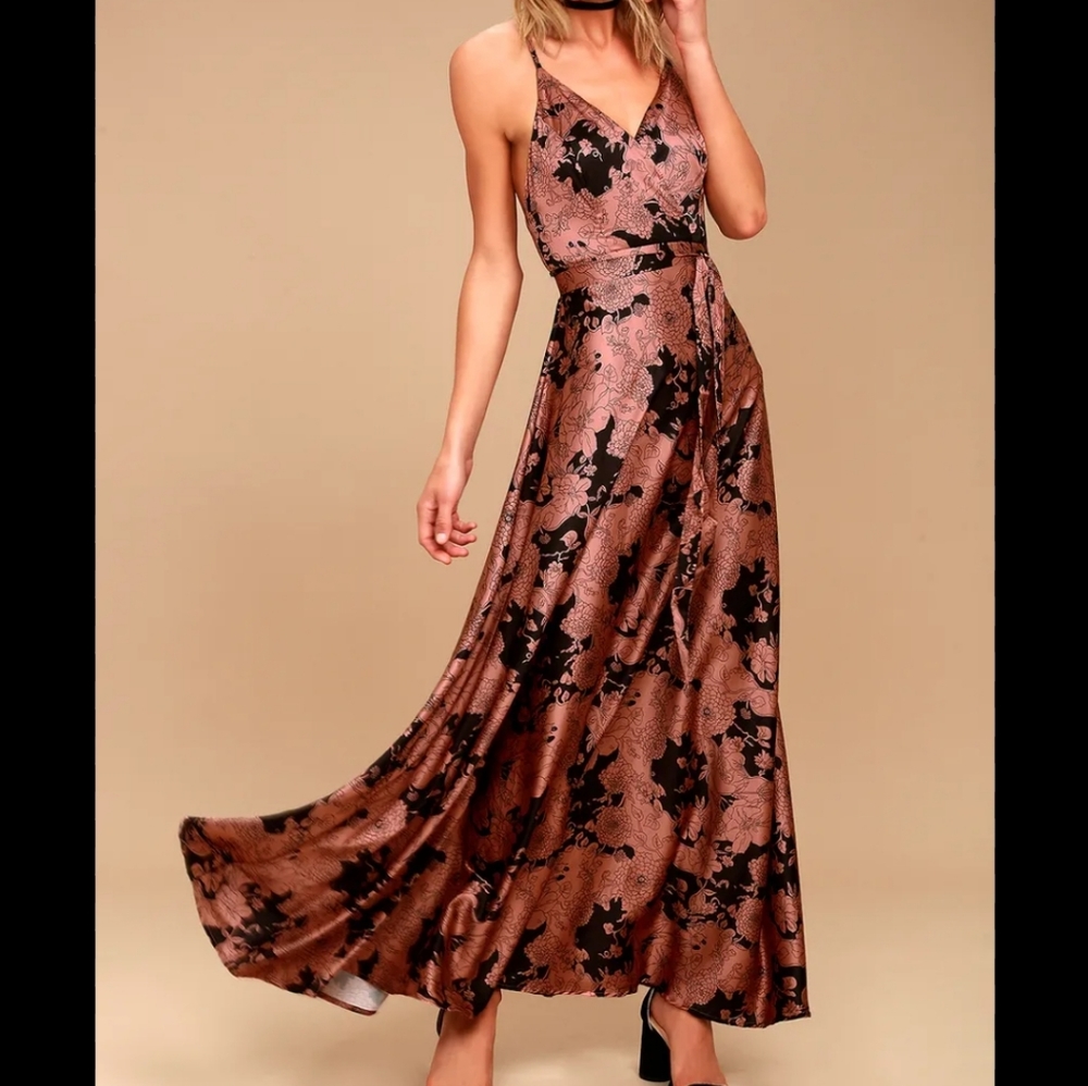 NWT Lulu's Rusty Rose Floral Dress